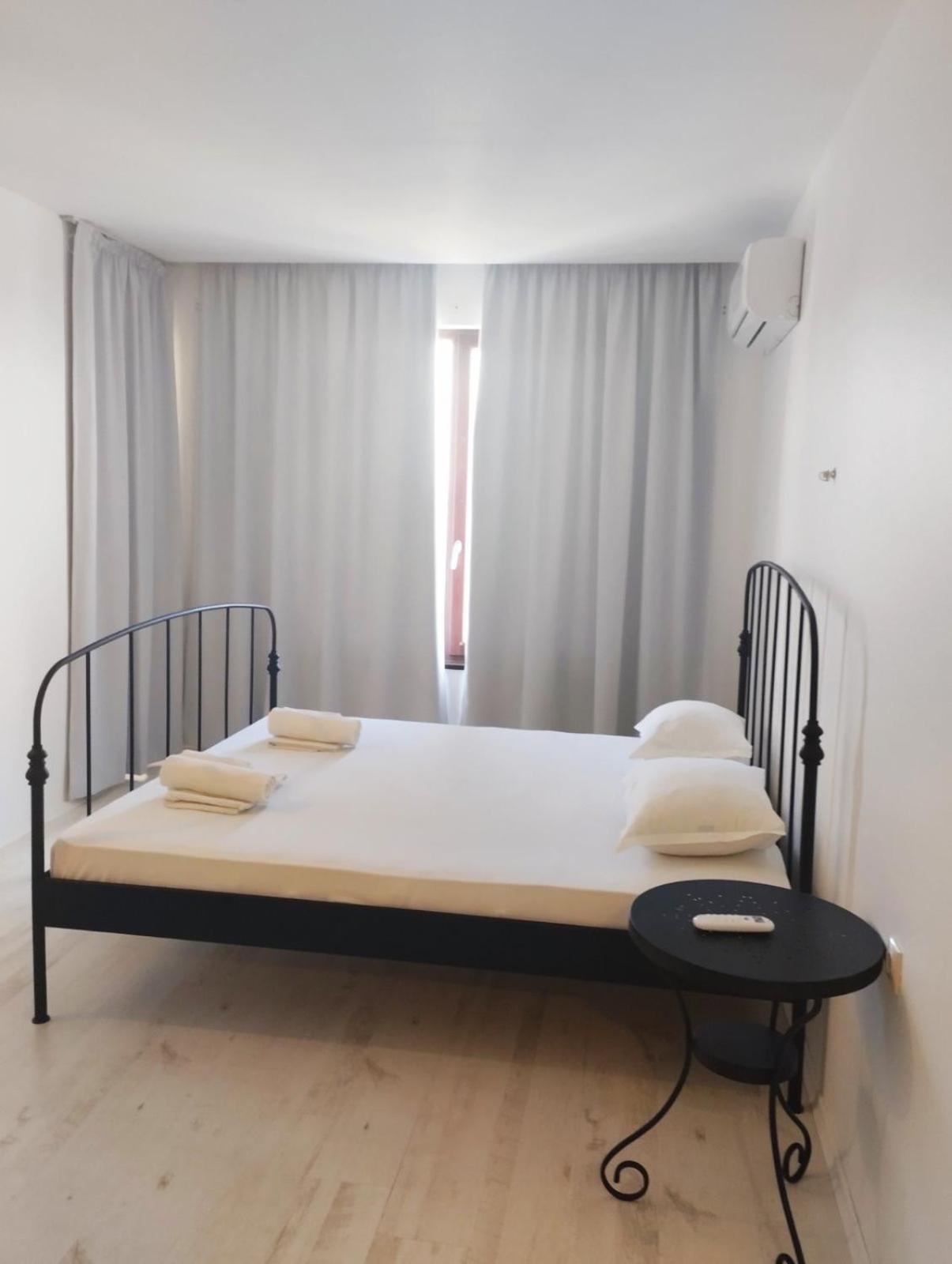 Golden Sands Rentals Apartments Экстерьер фото