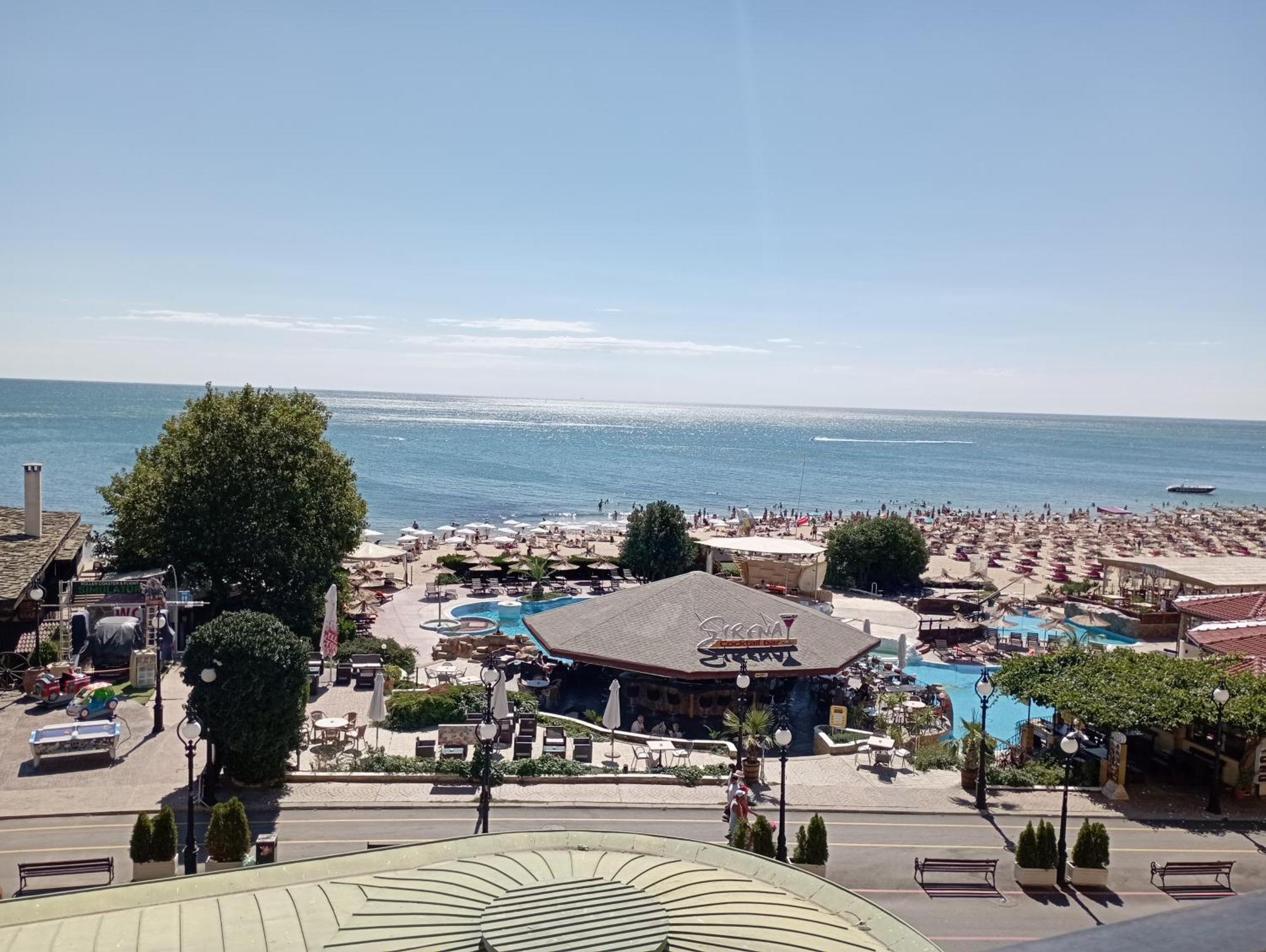 Golden Sands Rentals Apartments Экстерьер фото