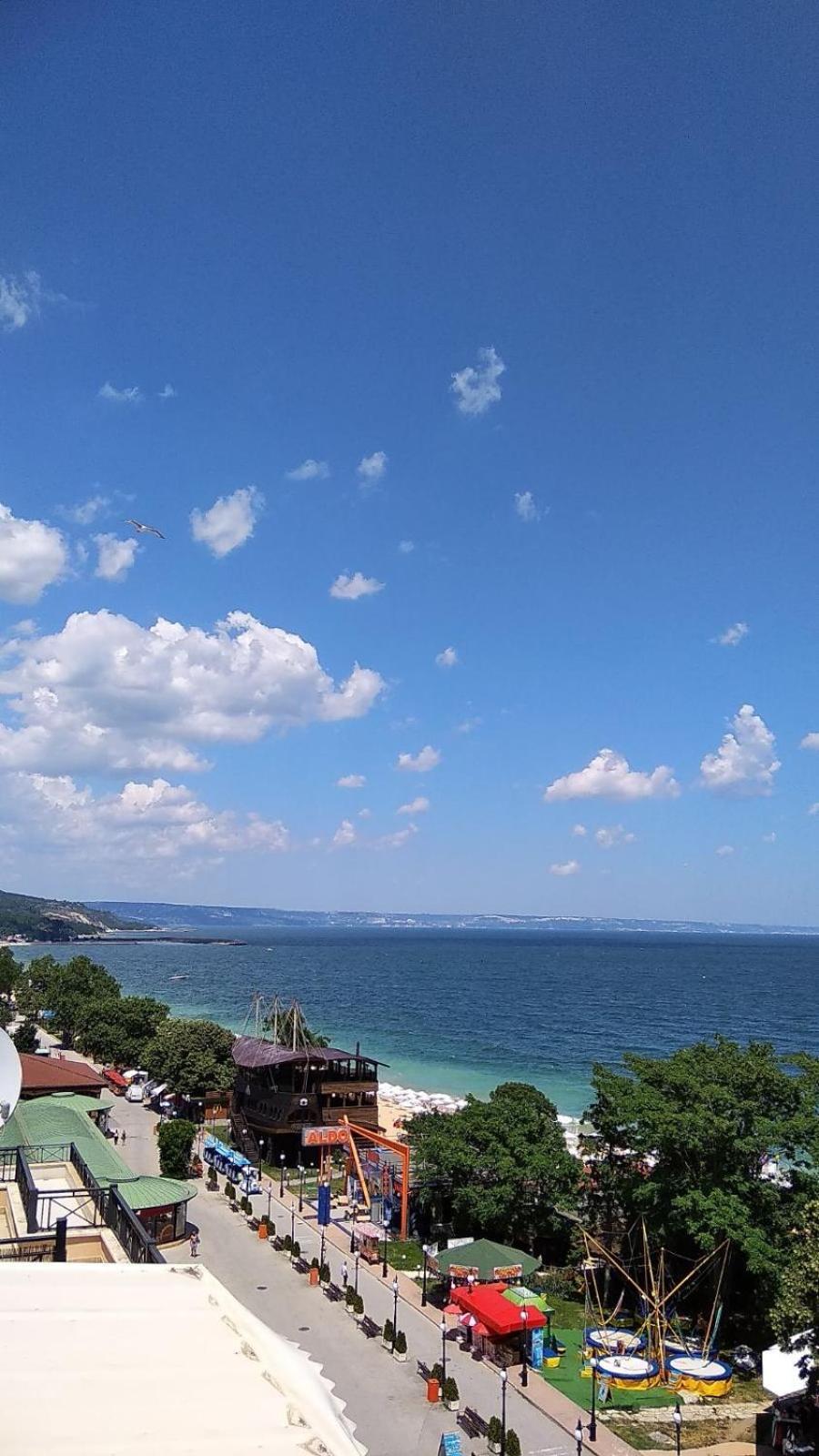 Golden Sands Rentals Apartments Экстерьер фото