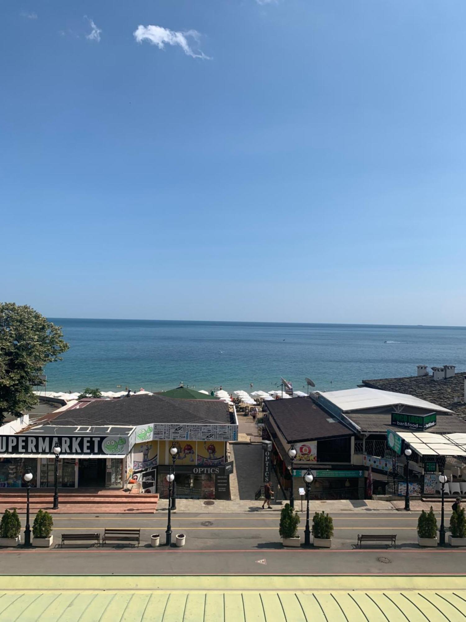 Golden Sands Rentals Apartments Экстерьер фото