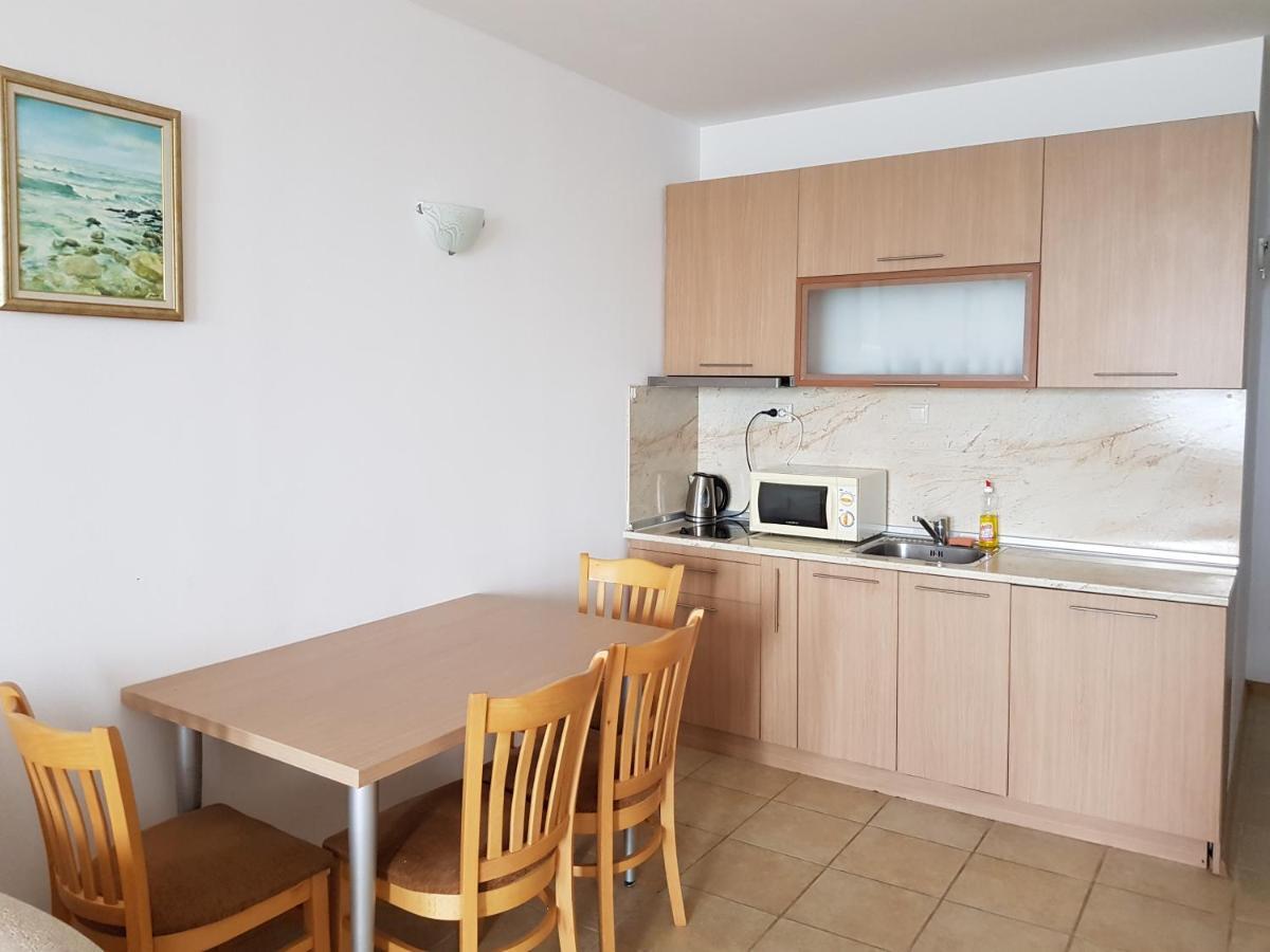 Golden Sands Rentals Apartments Экстерьер фото