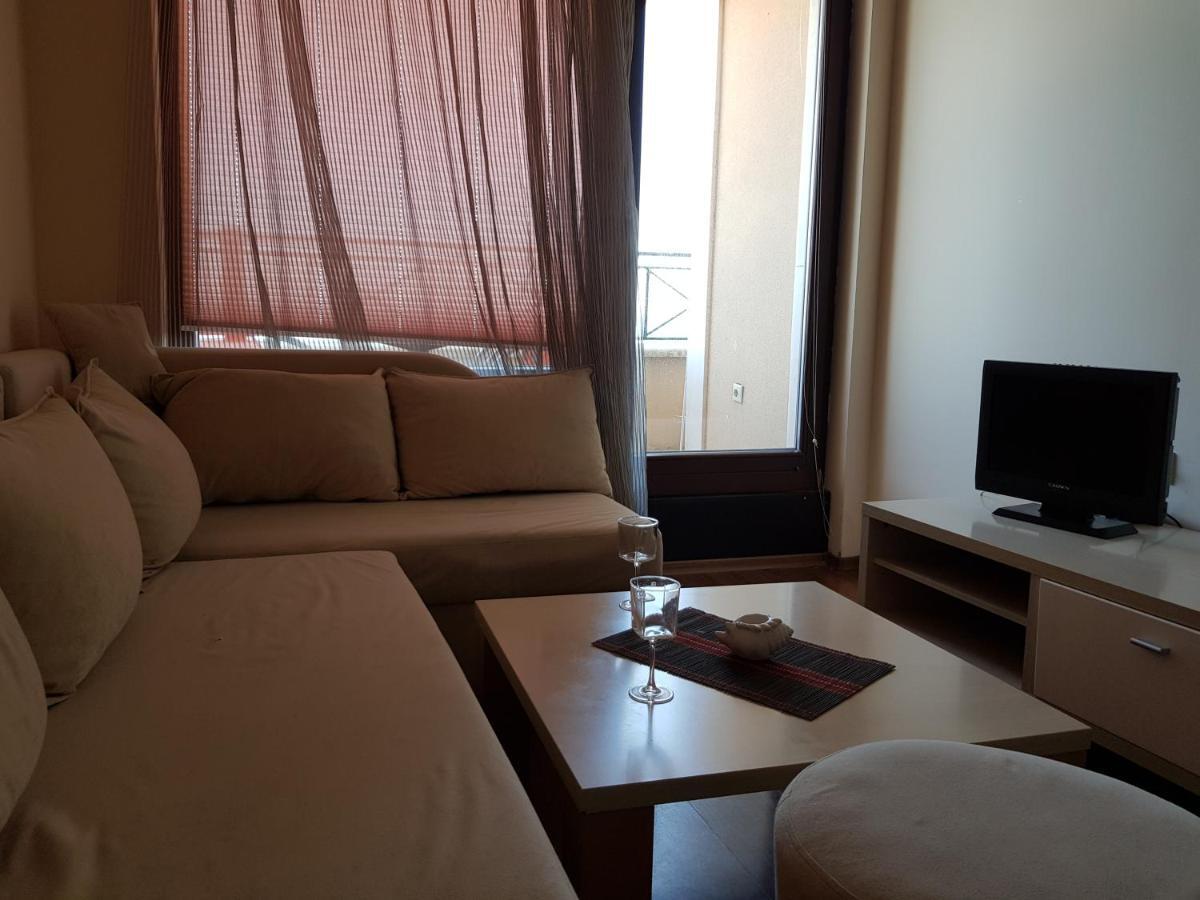 Golden Sands Rentals Apartments Экстерьер фото